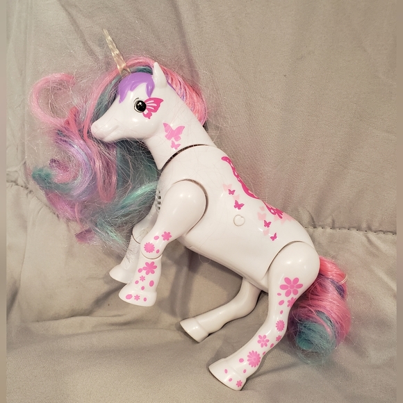 My Little Pony Walking Light Up - Picture 1 of 4